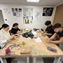 Atelier de poterie des élèves de l'Ecole A - Acadomia