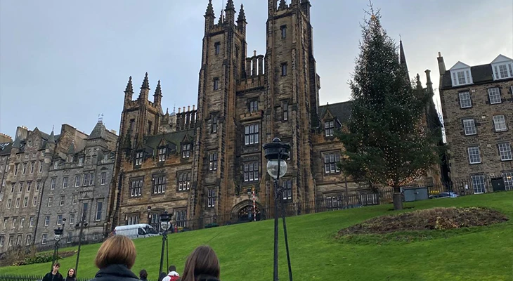 Classe de l'école A en voyage a Edimbourg